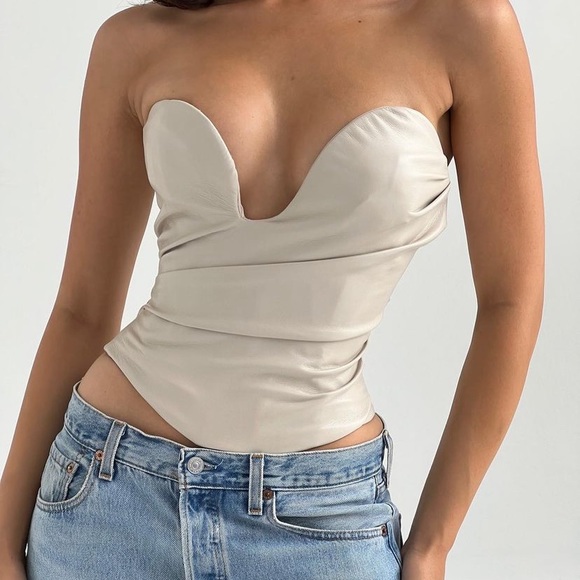 **SOLD** HOUSE OF CB Saffira Fog Plunge Vegan Leather Corset - Picture 2 of 5